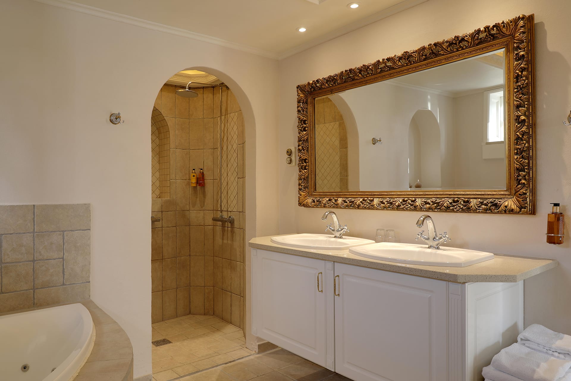 Deluxe Suite mit Whirlpool på Skrøvelev Gods